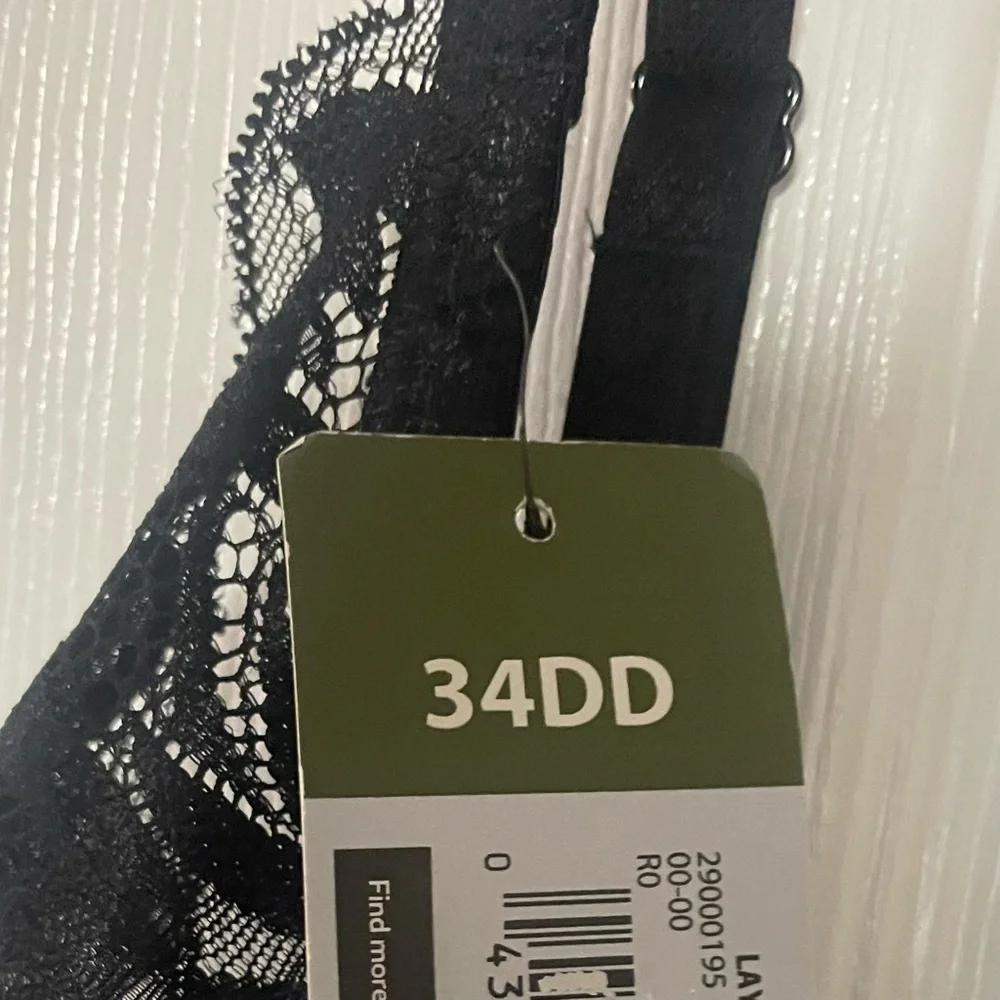 Adore Me Lace Push-Up bra! NWT!‎ Size 34DD!